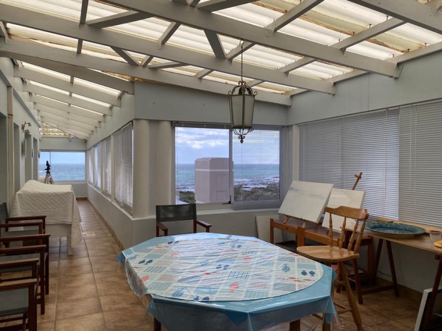 5 Bedroom Property for Sale in Sandbaai Western Cape